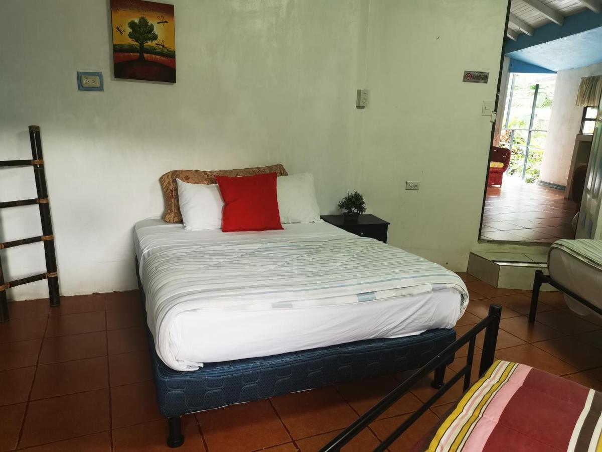 Cabinas Cafe Del Mar Hotel Manuel Antonio Exterior photo