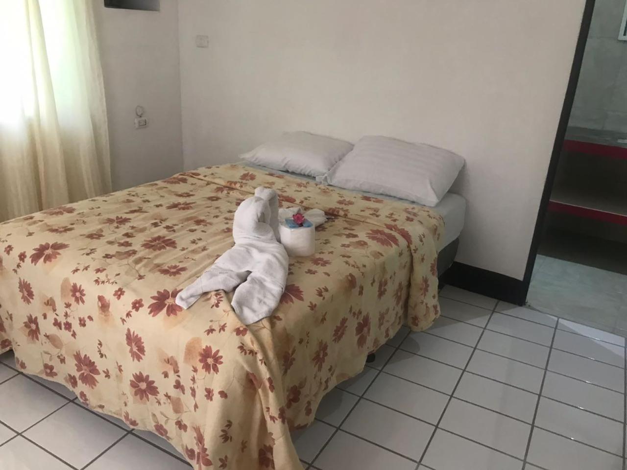 Cabinas Cafe Del Mar Hotel Manuel Antonio Exterior photo